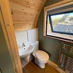 ファームステイ Luxury Pod - Hidden Hills Farm ウォータービル