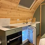 Luxury Pod - Hidden Hills Farm ファームステイ *